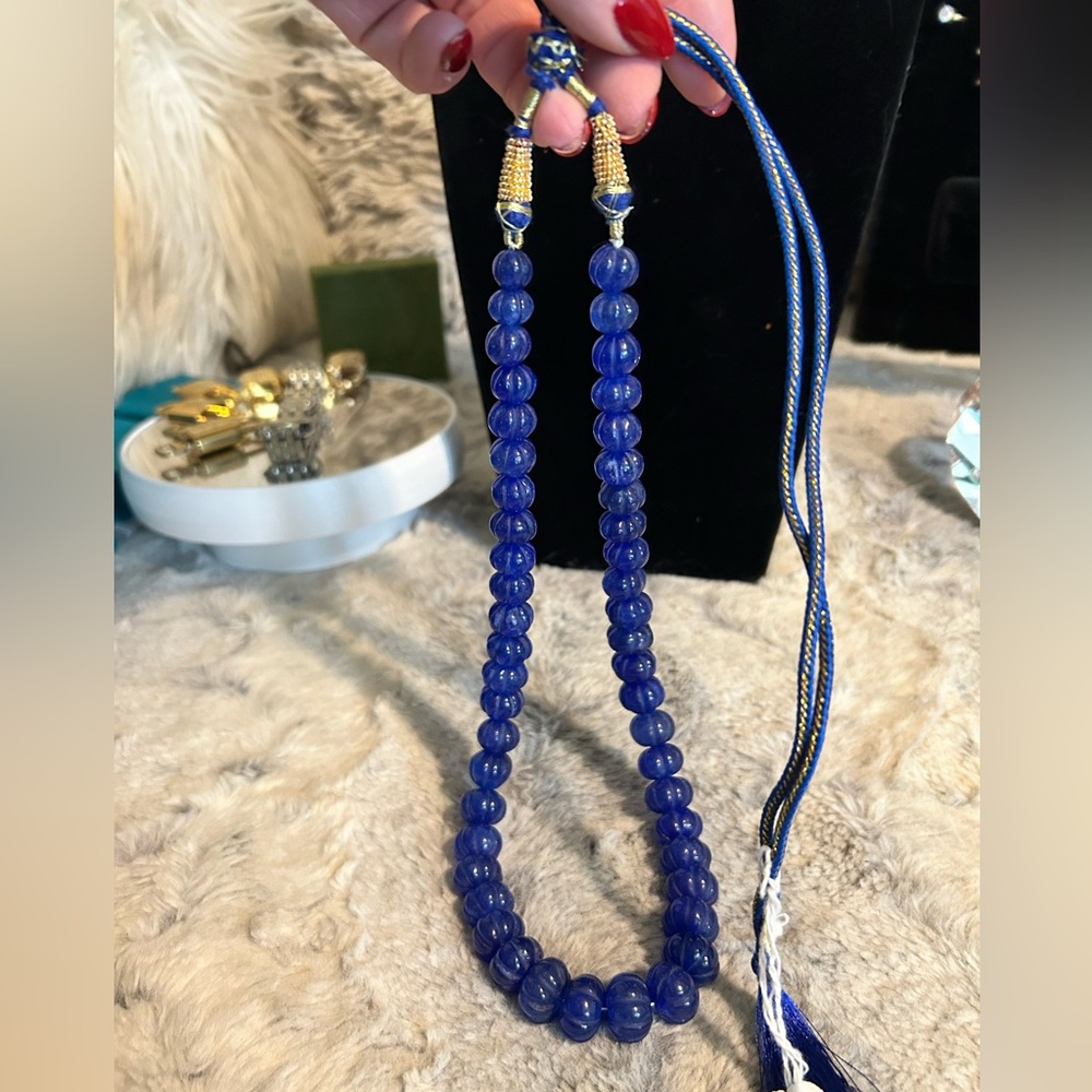 Pumpkin Carved Blue Sapphire Necklace - Earth Mined Sapphire 658 Carats - Picture 2 of 5